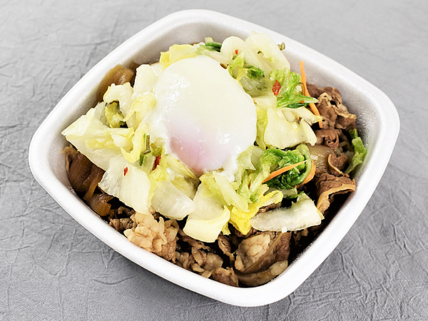秘密のまかない飯が新登場！ 吉野家の社長が考えた裏メニュー「おしんこ月見つゆぬき牛丼」