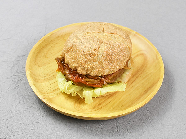 ずぼらダイエッター必見！ ドトールの大豆ミート×全粒粉の健康バーガー「全粒粉サンド 大豆ミート～和風トマトのソース～」