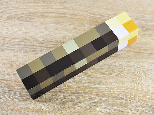 マイクラの“あのアイテム”が現実世界に登場！ ゲームと同じように使える「Minecraft Light-Up Torch」レビュー
