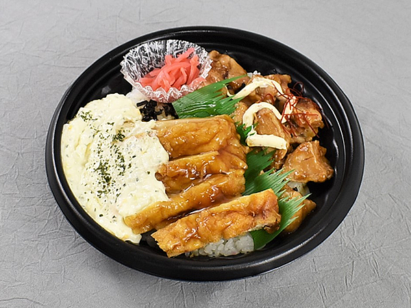 ファミマの「タルだく鶏天＆照焼チキン丼」はまさにタルタル天国!?