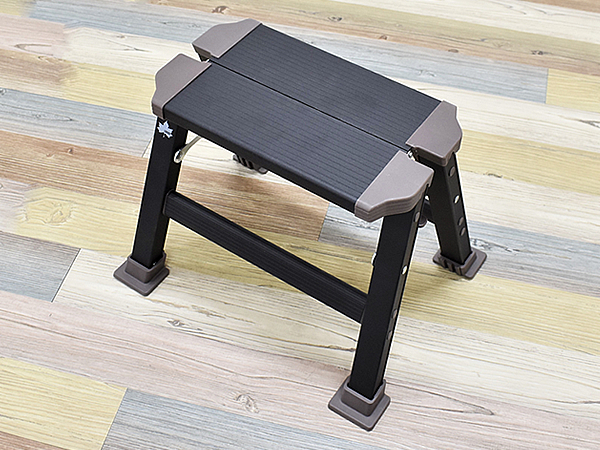 耐荷重は約150kg！ 脚立や踏み台代わりにも使える「ラダーチェア」レビュー