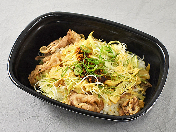 食べるラー油×牛丼×シビ辛!? すき家の「食べラー・メンマ牛丼 担々ねぎMIX」が復活！