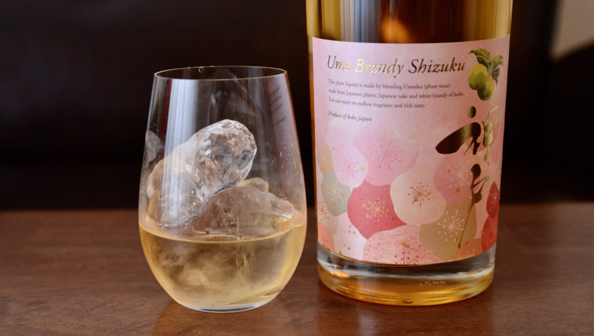 日本酒×ブランデー×梅酒のいいとこ取り！「雫」は晩酌にもチルタイムにも楽しめる汎用性の高い万能酒だった