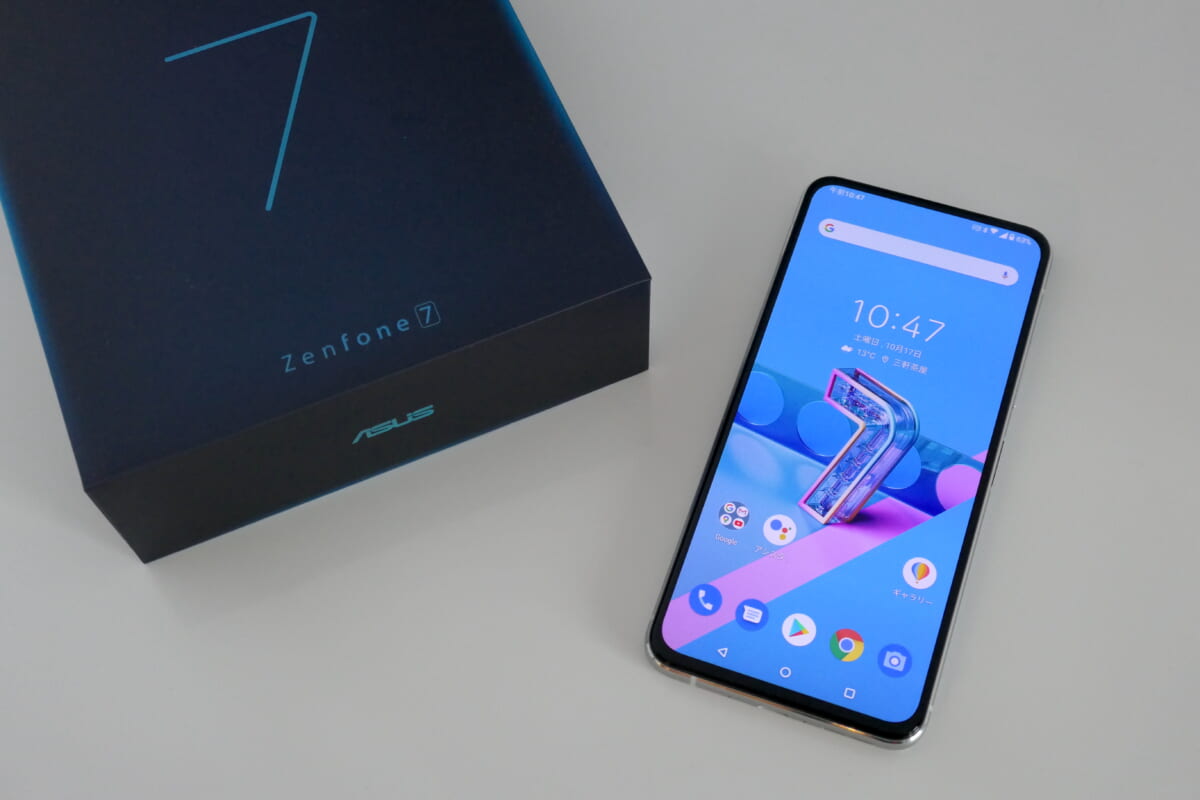 「ZenFone 7」の税別8万5800円は高いのか？ 安いのか？ 自在なアングルで撮影できる「フリップカメラ」を中心に使ってみた！