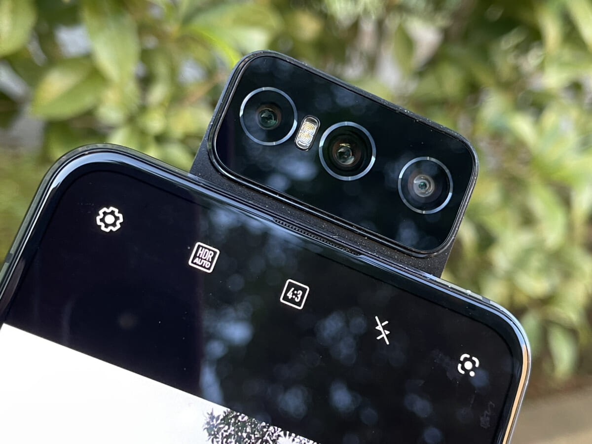 ZenFone 7 Proなら「スマホ二台持ち」スタイルが捗る！ 妥協なしの「Pro」な性能・価値をレビュー