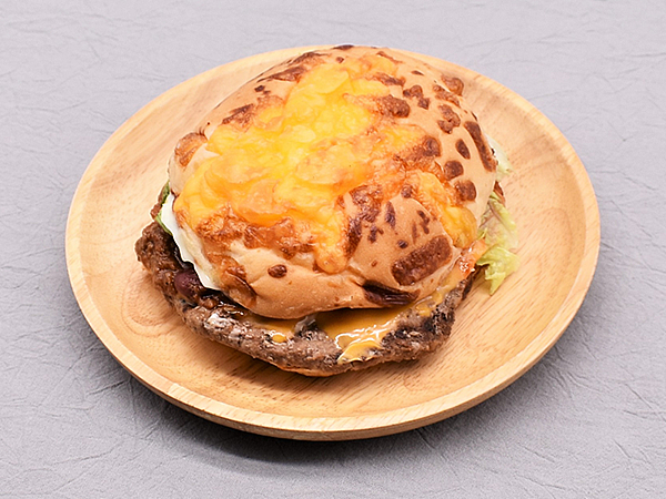 アグリーってなに…？ バーガーキングの「チリアグリービーフバーガー」が期待以上の味わいだった！