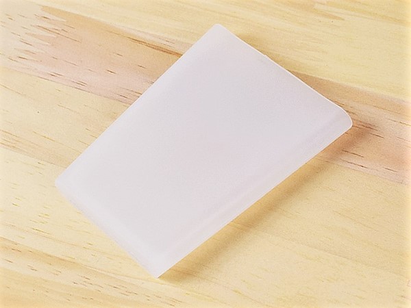 厚さ約12mmなのに自立する！ ポーチに入れて持ち運べる「携帯用シリコーンコップ」レビュー