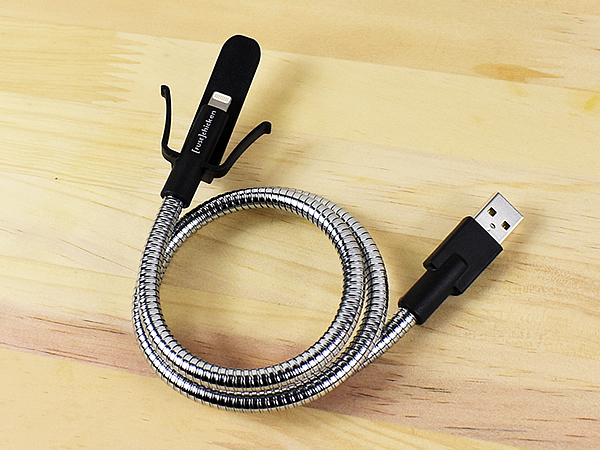 これぞiPhoneのベストパートナー!? 頑丈なのにぐにゃぐにゃ曲がる「Bobine Flex」レビュー
