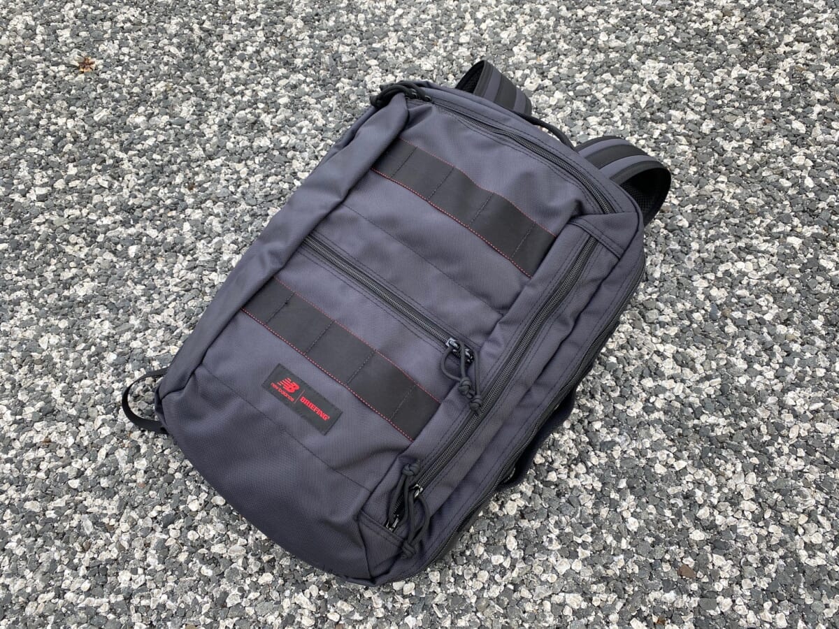 New Balance × BRIEFING」コラボバッグパック、色も軽さもオマケ