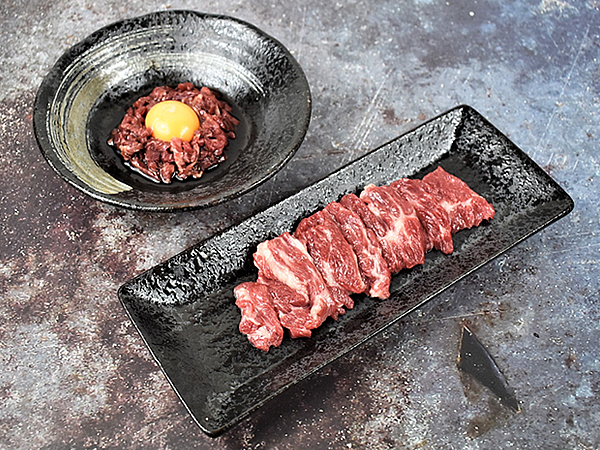 馬肉初心者には衝撃かも？ 柔らかな食感と旨味がたまらないフジチクの「ふじ馬刺しおためしセット」