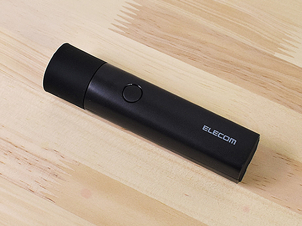 防災グッズの真骨頂！ 非常時に欲しい機能満載の「3350mAh 防災LED付 モバイルバッテリ 懐中電灯型」レビュー