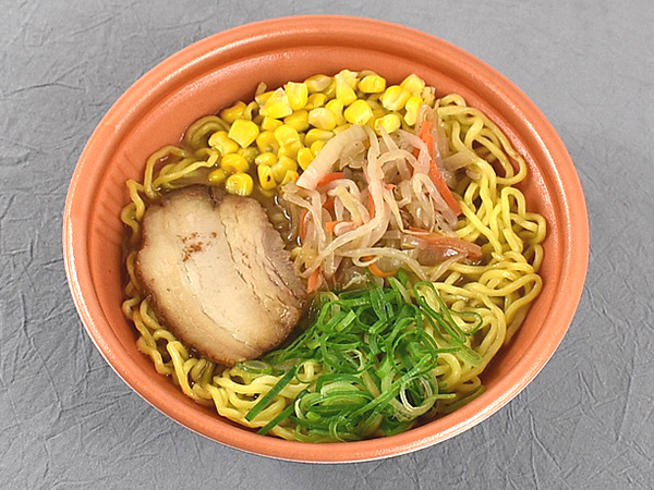 ファミマで採用中の「きたほなみ」とは…？ もちもち食感を味わうなら「3種味噌の濃厚味噌ラーメン」がおススメ