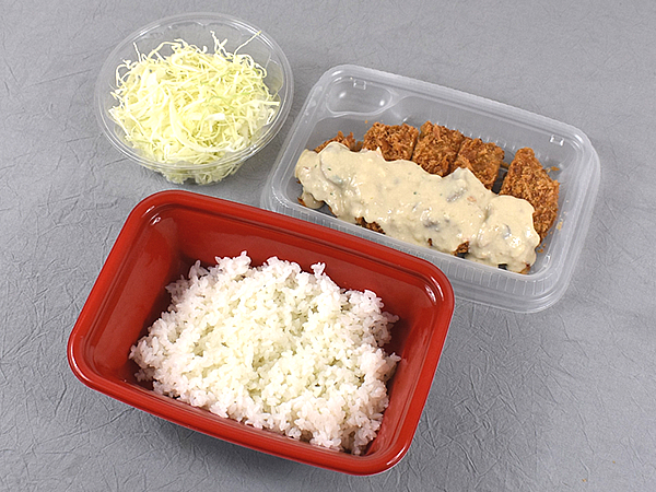 とんかつ専門店のお手並み拝見！ 肉の旨味たっぷり!! 松のや「ホワイトソースロースかつ定食」