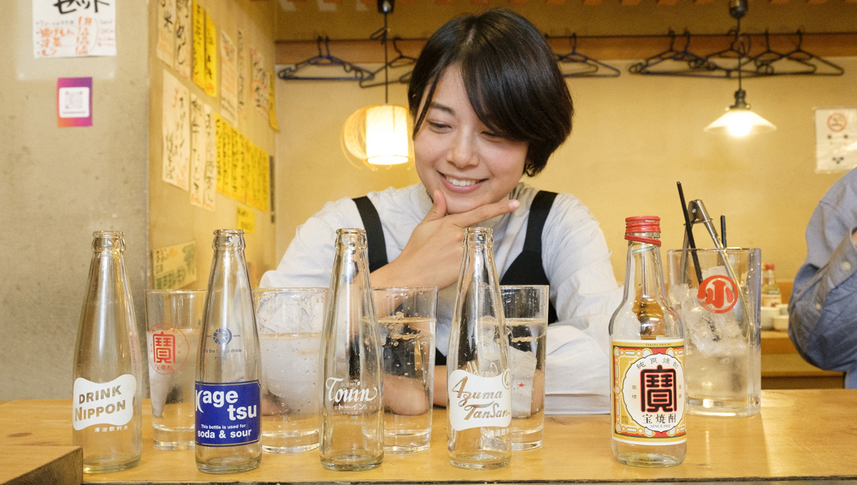 大衆酒場の酎ハイに欠かせない「下町炭酸」を飲み比べる噺