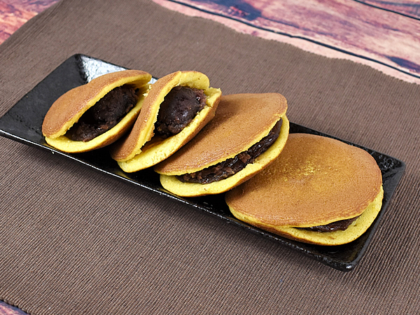 高級感ある味わいがクセになる「プレミアムリッチ どら焼き詰め合わせセット10個入」（菓匠華美月）