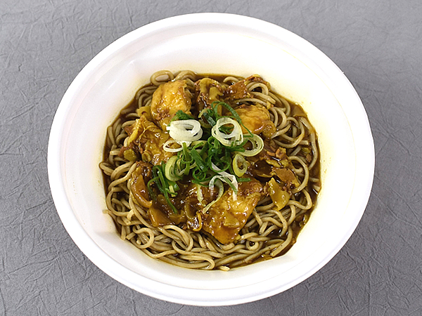 極上のカレー×和風だしが紡ぐなか卯「新カレーそば」