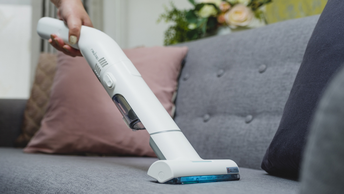 本気で持ち運ぶクリーナー「レイコップGO」の「どこでも除菌」が便利すぎ！ 家電のプロが使い道を詳細レビュー