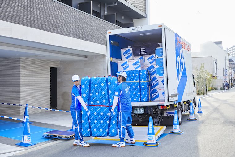 【引っ越しトラブルを回避するためのQ&A】家具や新居に傷がついたら？近隣への挨拶や”心付け”は必要？など10項目