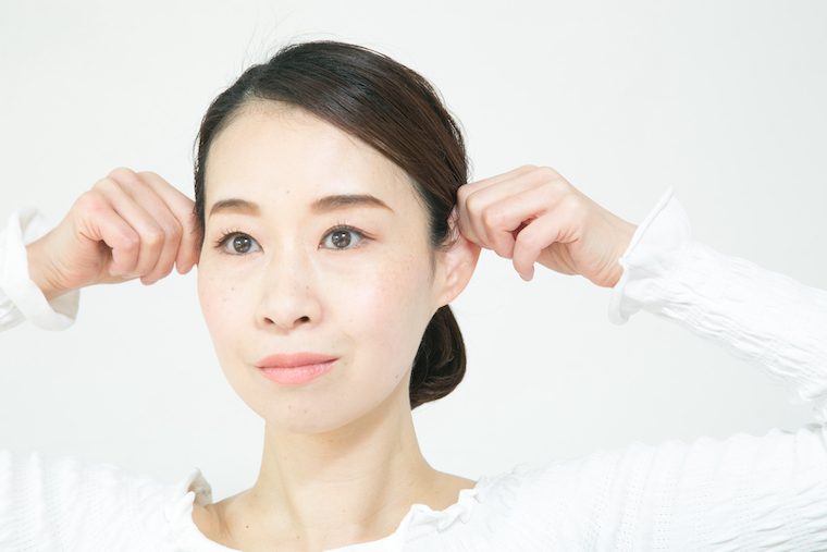顔のゆがみ、シワ、メンタルまで！“マスク老け”は「顔ヨガ」メソッドで解消する！