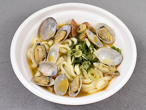 出汁×バターのうどん!? 思わずクセになるなか卯の「あさりうどん」