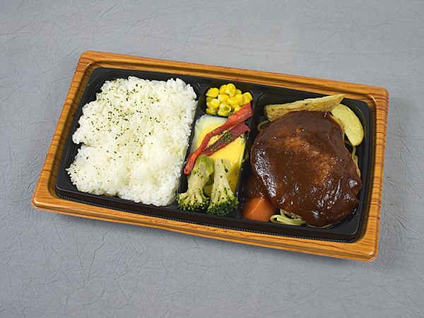 隠し味は赤ワイン！ 「中居正広のニュースな会」で紹介されたファミマの「肉の旨み感じる ビーフハンバーグ弁当」