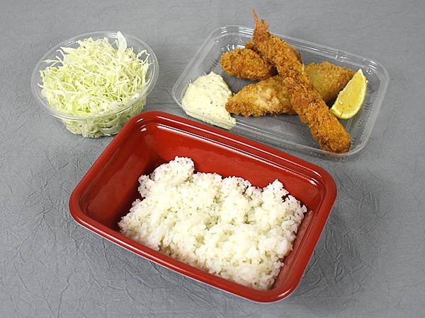 海老・牡蠣・白身フライの贅沢3種盛り！ 松のやの「海鮮盛合わせ定食」