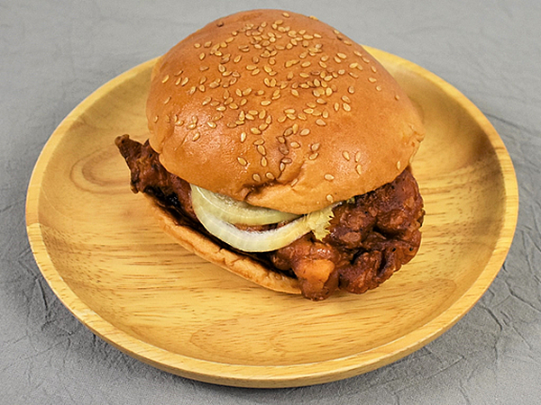 唐辛子＆サルサで“辛旨”を実現！ FRESHNESS BURGERの「ホットクリスピーチキンバーガー」を実食レビュー