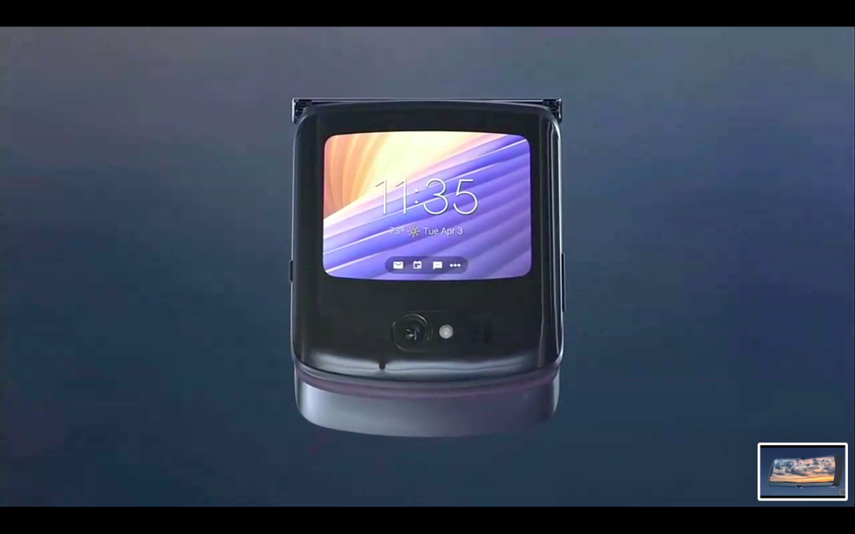 スマホでもついにパカパカ！ 折り畳める5Gスマホ「razr 5G」の魅力は？