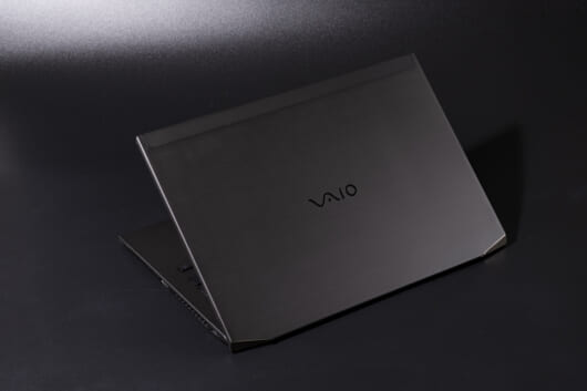 ノートPC「VAIO Z」の頭一つ抜けた「高性能と軽量性の両立」は、ユーザーに何をもたらすのか？