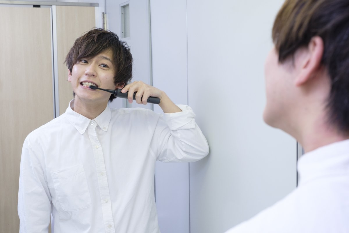 気持ちいいから「新生活の意識」が変わる！ パナソニックの音波振動ハブラシ「ドルツ」を初心者と家電のプロがレビュー