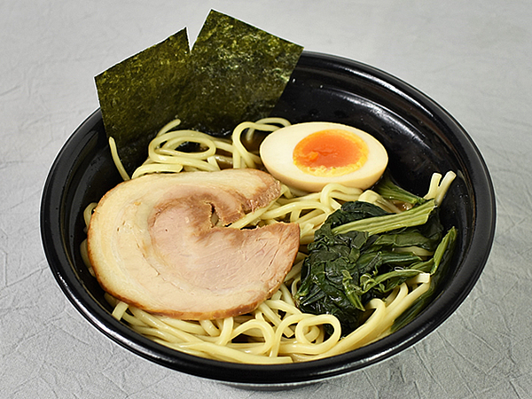 これぞ“総本山”！家系ラーメン好き必見の「家系総本山吉村家監修 横浜家系ラーメン」（ローソン）