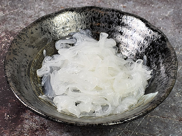 初めて聞く名前にドキドキ！希少な海鮮珍味が楽しめる「高知県産 ノレソレ」（池澤鮮魚）
