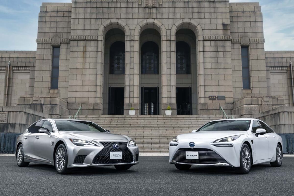 デンソーの「新世代運転支援」で今のクルマはどう変わる? LSとMIRAIの場合
