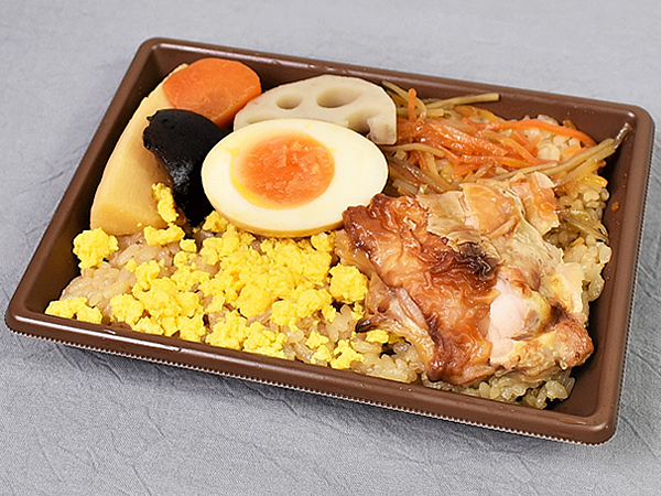 あっさり和食が食べたい時はコレに決まり！ダシの風味が豊かなセブンの「炙り焼き鶏の炊き込みご飯」