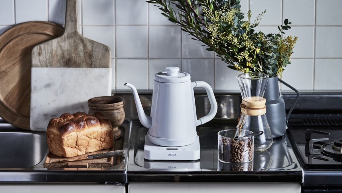 食卓が映える、琺瑯をイメージしたケトル「Re・De Kettle」が登場