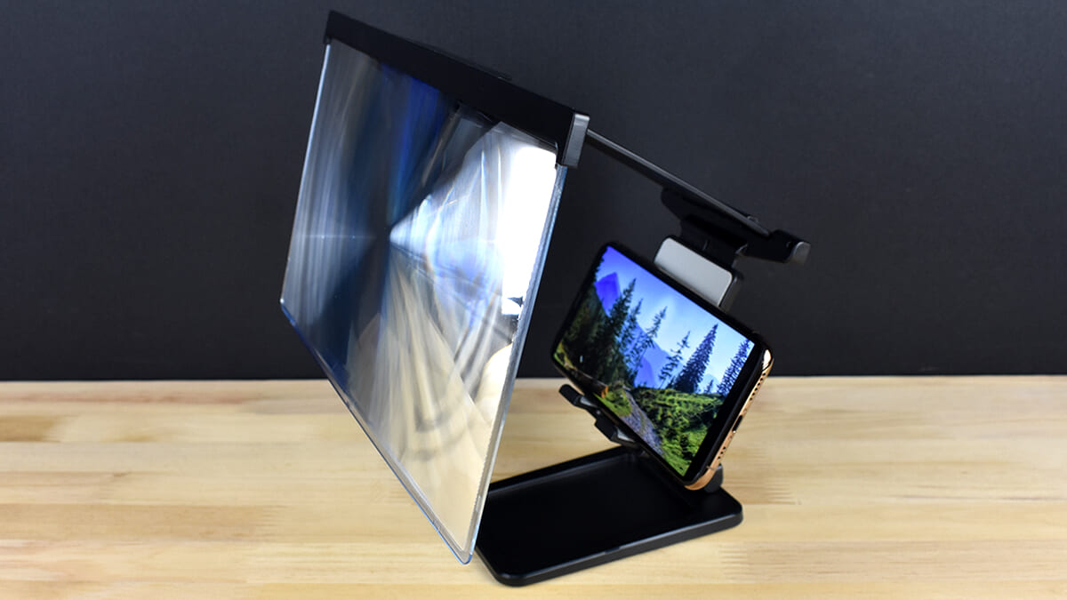 12インチまでスマホ画面を拡大！ 動画視聴などにぴったりな「2WAY スマートフォン拡大鏡スタンド」レビュー