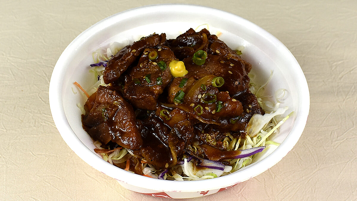 これはご飯がススム！ なか卯の「豚テキ丼弁当」は濃厚タレがポイントのボリュームメニュー
