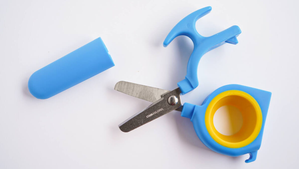 【菅未里の自腹買い文房具】ペットボトルやプルトップをスムーズに開ける「3機能はさみ」は家に1本置いておきたい！