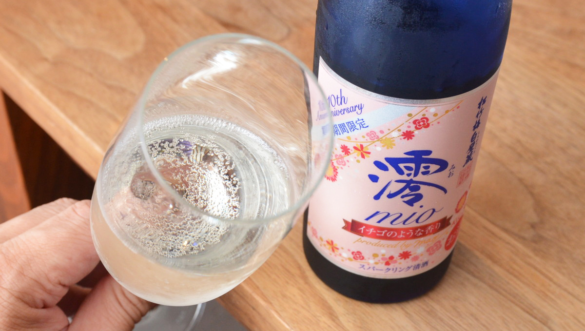 日本酒だけど、スパイシーなカレーと合わせたい！「澪」の限定商品「イチゴのような香り」を飲み比べ