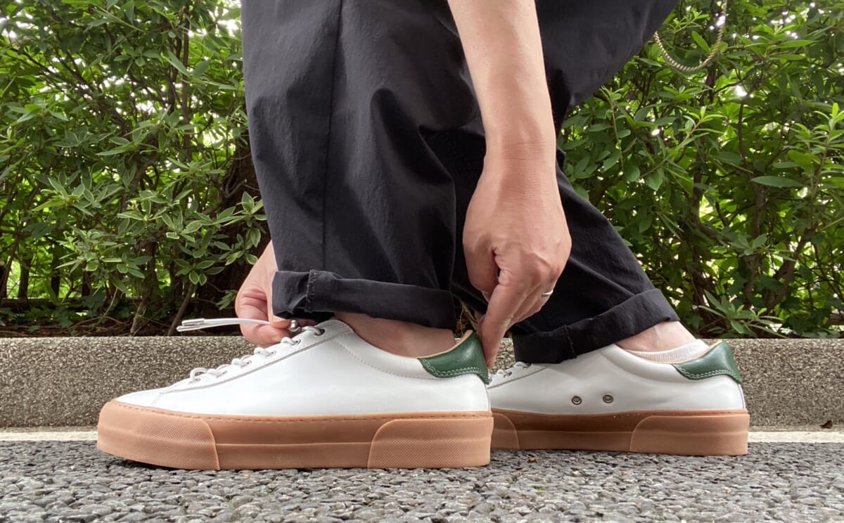 ビジカジスニーカーの注目株！「SLACK FOOTWEAR」から大人に相応しいエレガントな一足が到着！
