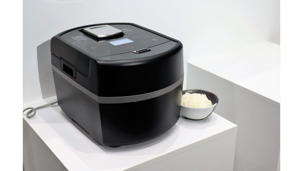 「アイリス史上最高」とうたう炊飯器「瞬熱真空釜」に期待！ 自信の根拠は「お家芸」のLED技術にあり