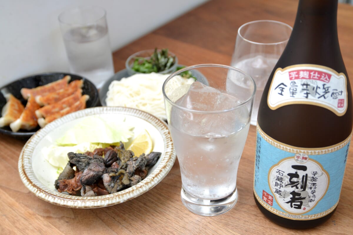 この夏は「芋のソーダ割り」がアツい！「一刻者」と家飲みおつまみを合わせた至福をレポート