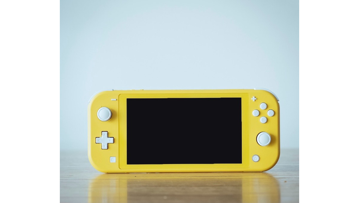 新型じゃなくてLiteの話ですが、Nintendo Switchを「専用機」として遊ぶ贅沢感【愛用品コラム73】