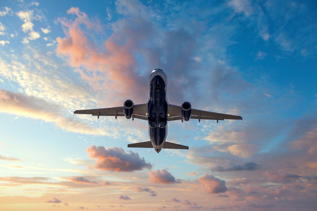 プラスチックをジェット燃料に1時間で変換！ 飛行機でもエネルギー革命が進行中