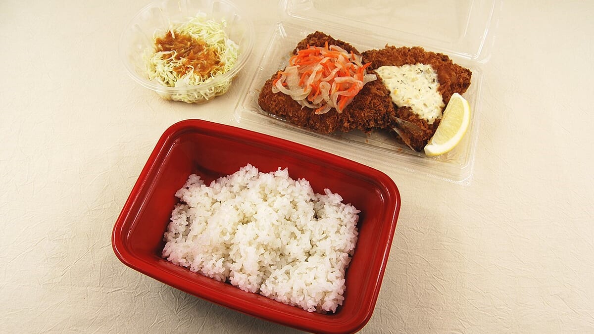 アジフライがスペイン風に！ 松のやの「エスカベッシュ風アジフライタルタルソース添え定食」