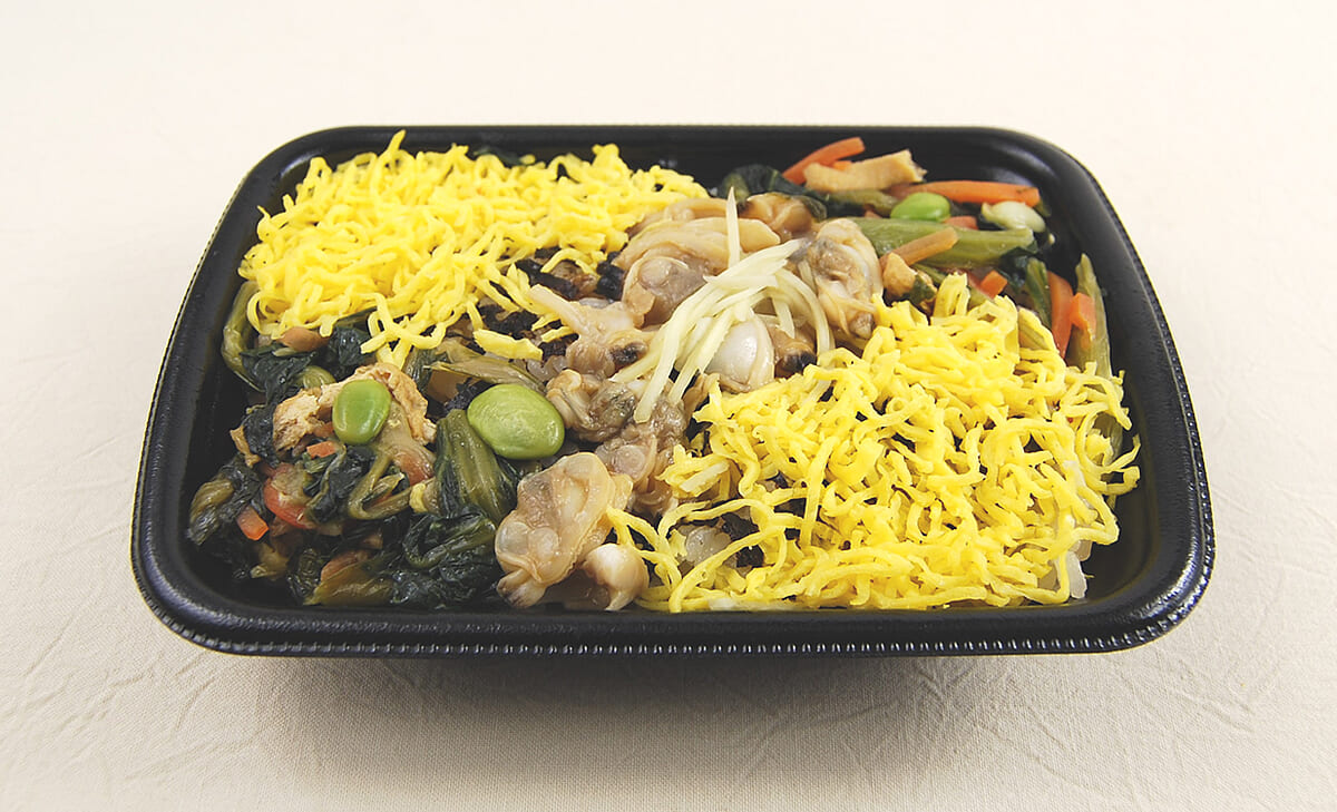 食物繊維たっぷりの大麦でレッツ腸活！ ファミマの「お出汁で炊いたあさりごはん（スーパー大麦入り）」