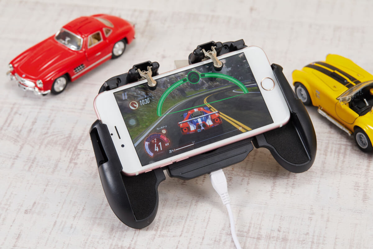 スマホ＋１品で実現！「ダイソー」「セリア」「3COINS」でおうちエンタメ満足度補完計画