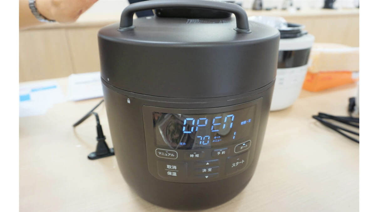 肉が舌でほぐれるとは…！ 1万円台で「電気圧力鍋の3要素」を満たすシロカ「おうちシェフPRO」試食会