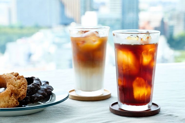 「アイスコーヒーに中煎り」が旬！ プロに聞く、豆から淹れる本格アイスコーヒーの極意