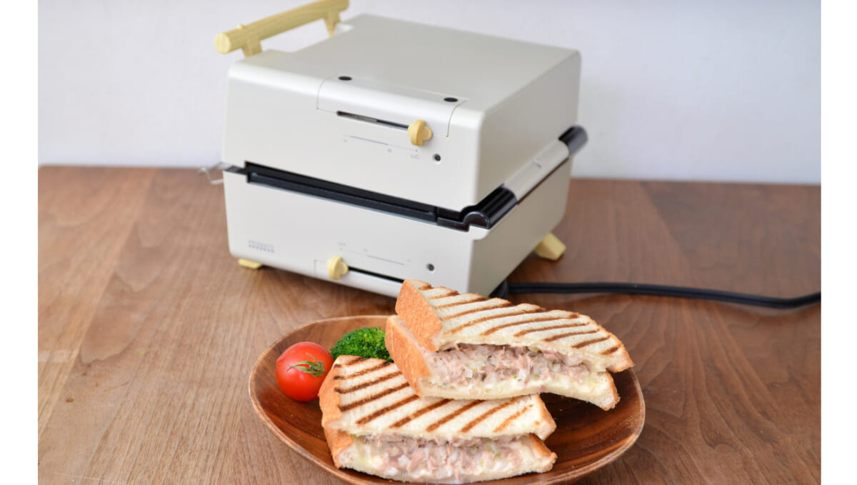 開けばホットプレートに！ ぶ厚～い「萌え断」ホットサンドが焼ける、長～い名前のアイテムをレビュー